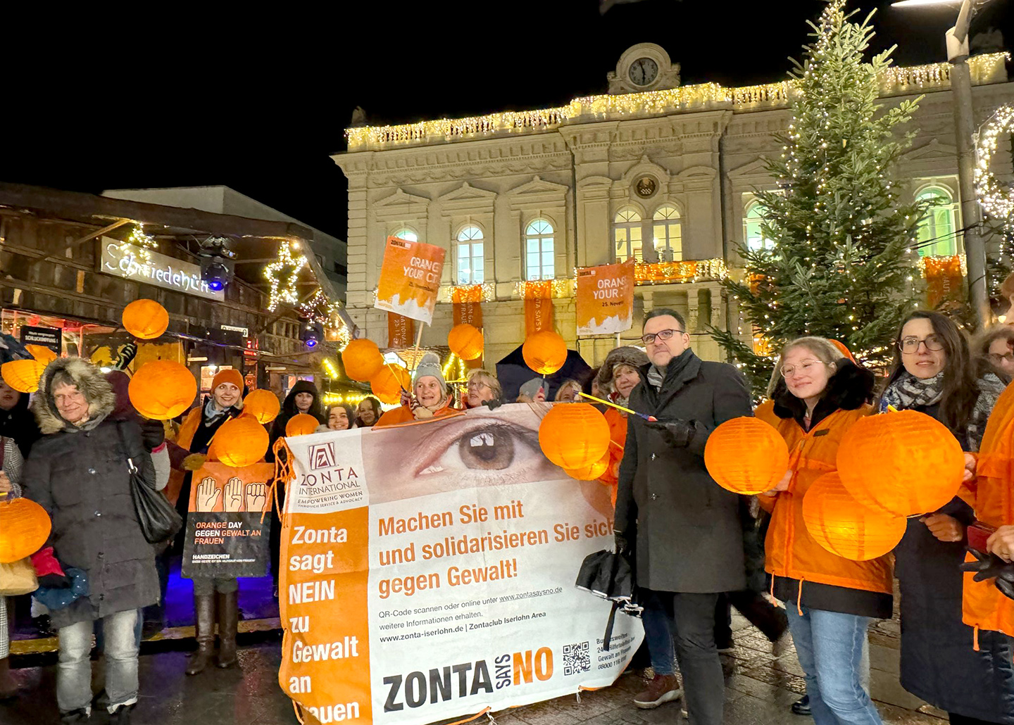 25-26_Pop_Up Theater_Jugend und Gewalt_Mut statt Angst_by_Bettina Pelters_web