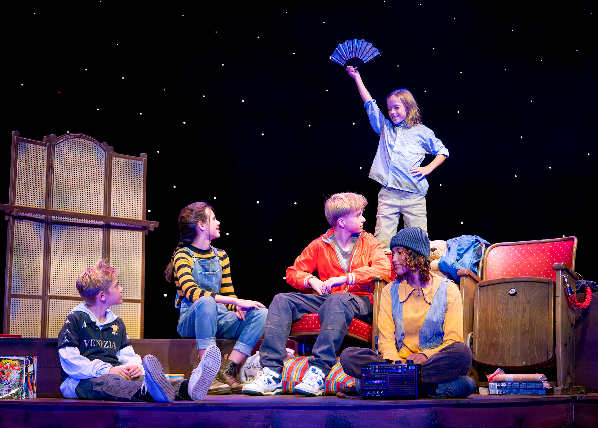 Szene aus dem Stück fünf Personen.